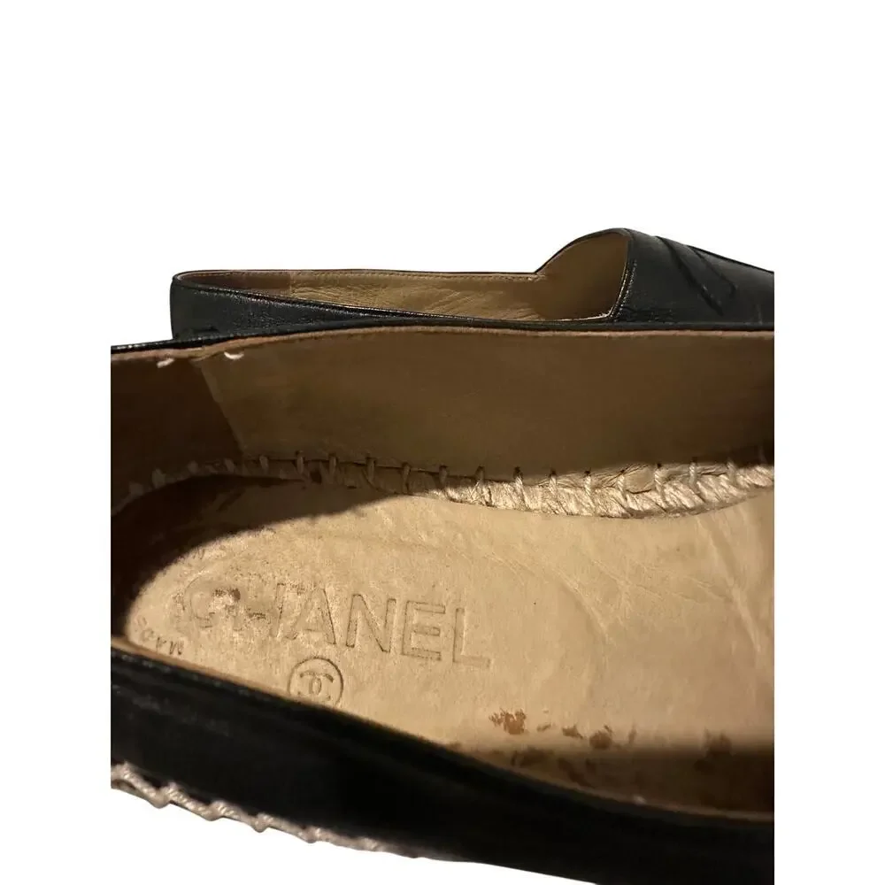 100% Authentic Chanel Size 39 / 8 CC Logo Black Lambskin Summer Espadrille Flats